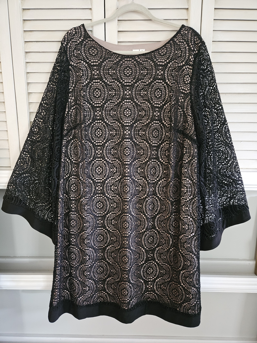 Emma & Michele 3X Black Lace Bell Sleeve Shift Dress Nude Lined Plus Size